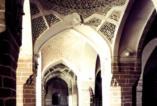 Dezful Jame' Mosque in Dezful