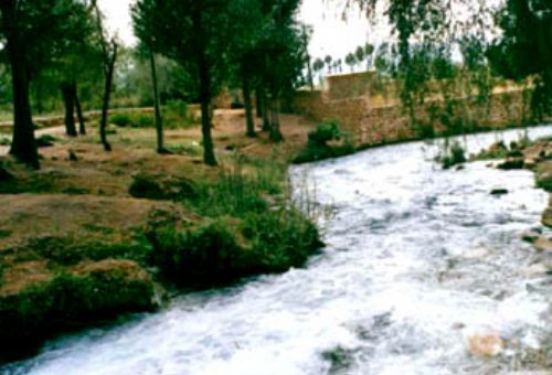 Lar River in Mobarakeh