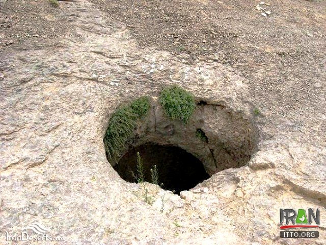 غار نباتی یزد,Yazd Cave