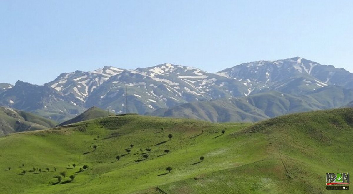 Chel Chameh (Chehel Cheshmeh) Mountains - Divandarreh