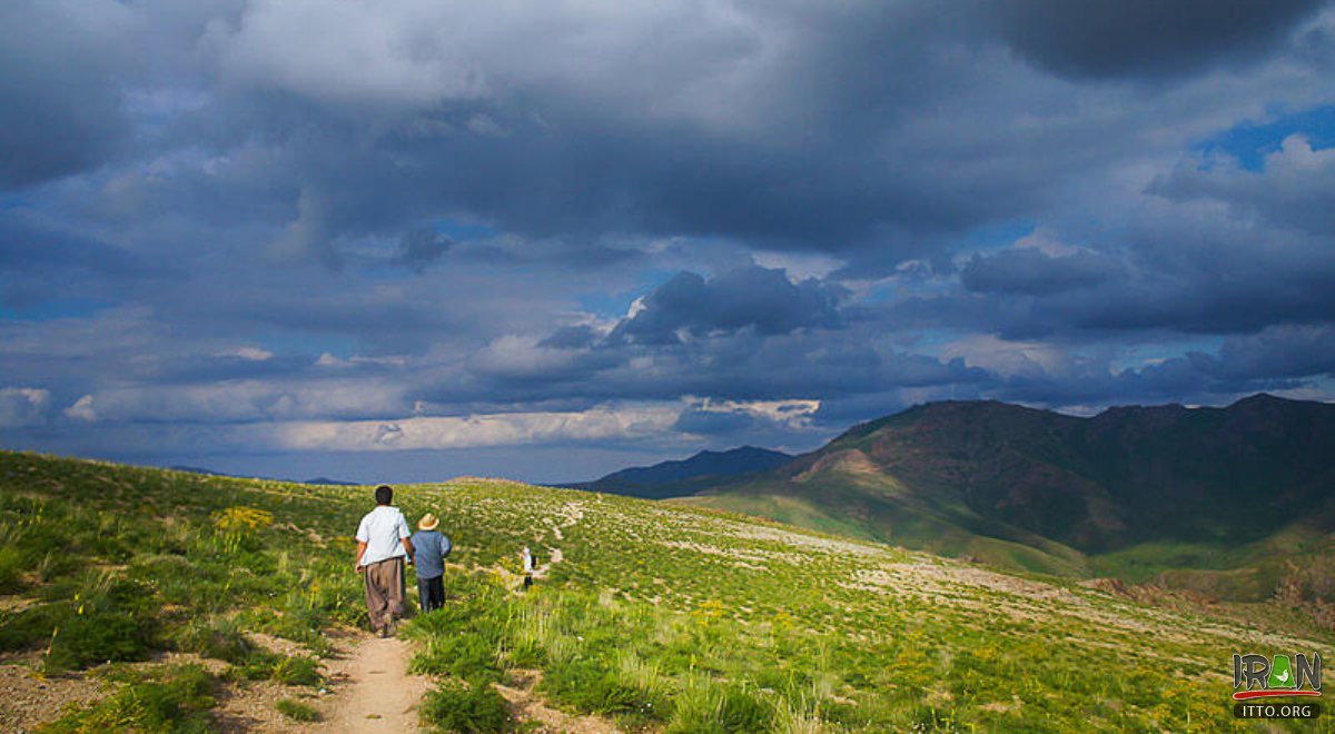 Chel Chameh (Chehel Cheshmeh) Mountains - Divandarreh