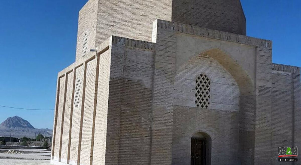 Pir Jarsouz Tomb (Pir-e Barhagh) - Bardsir