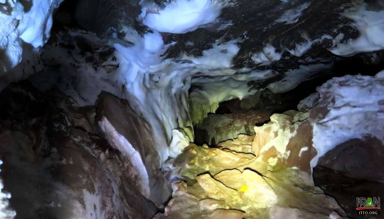 Hormoz Crystal Cave,Hormuz Salt Cave,Salt Goddess Cave,Elaaheye Namak,غار الهه نمک فیروزه ای هرمز,الهه نمک,hormuz,hormoz,persian gulf,hormuz island,hormoz island,خلیج فارس,جزیره هرمز,تنگه هرمز