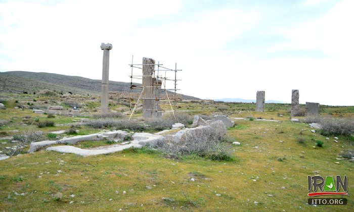 Estakhr Ancient City (Takht-e-Tavoos)