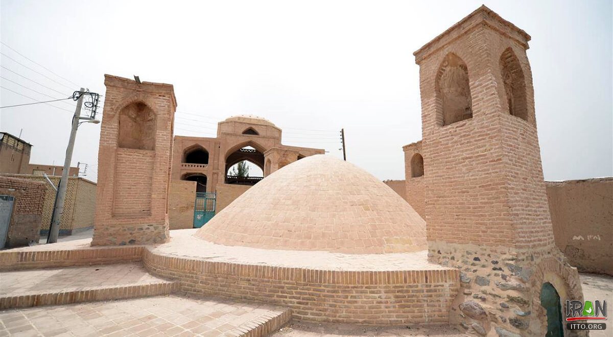 Khosro water reservoir - Ardestan