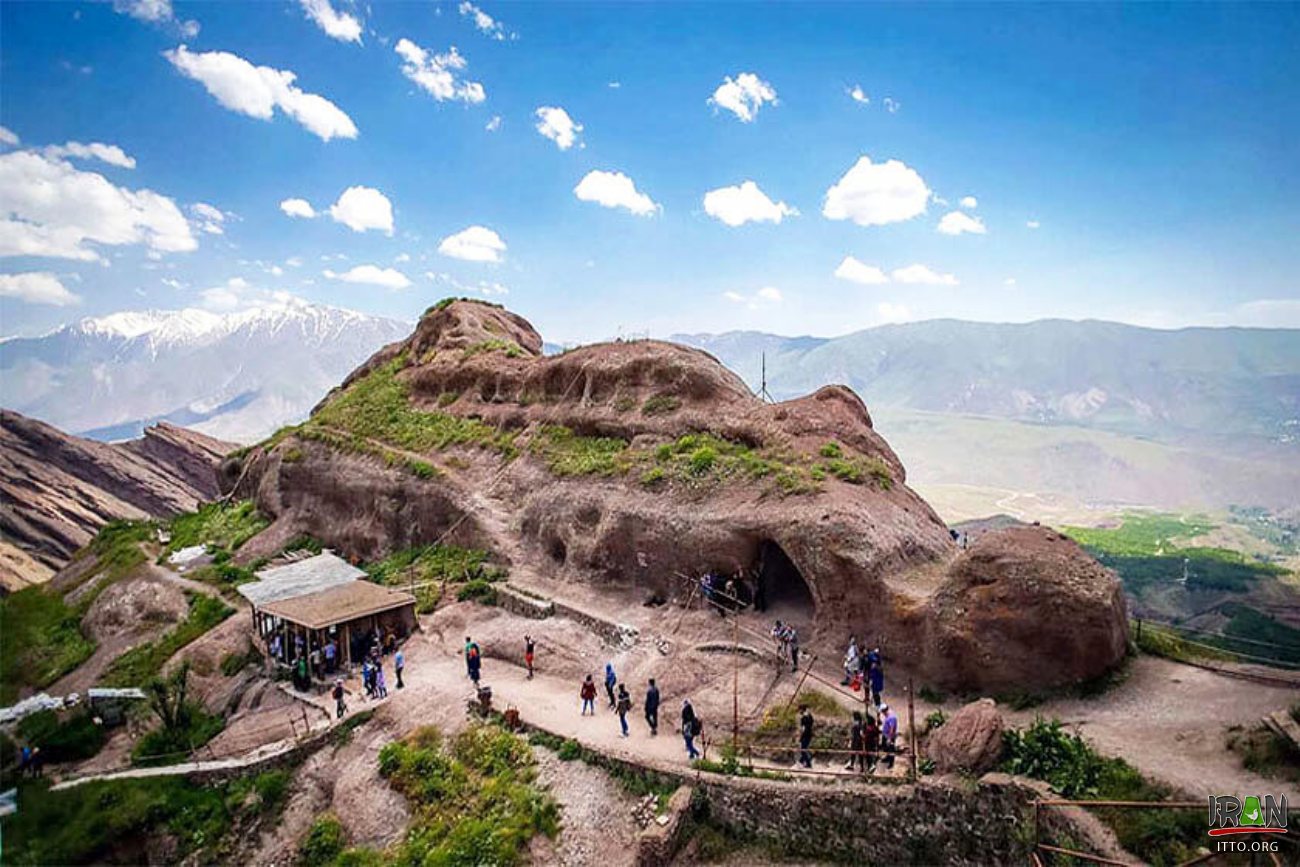 Alamut Castle Photo Gallery - Iran Travel and Tourism