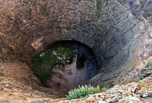 Chah Zendan Cave in Takab