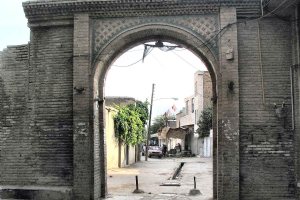 Old gate of Imamzadeh Jafar - Borujerd