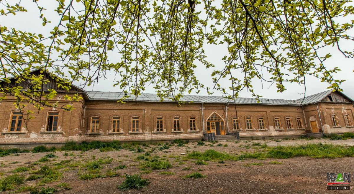 Imam Khomeini School - Bileh Savaar