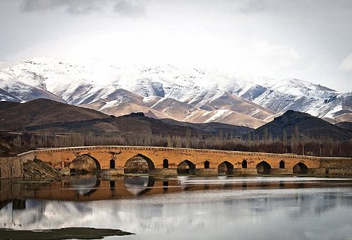 Gheshlagh Bridge in Sanandaj
