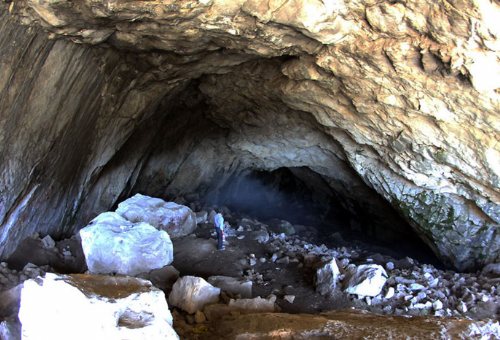 Bazangan Cave in Sarakhs