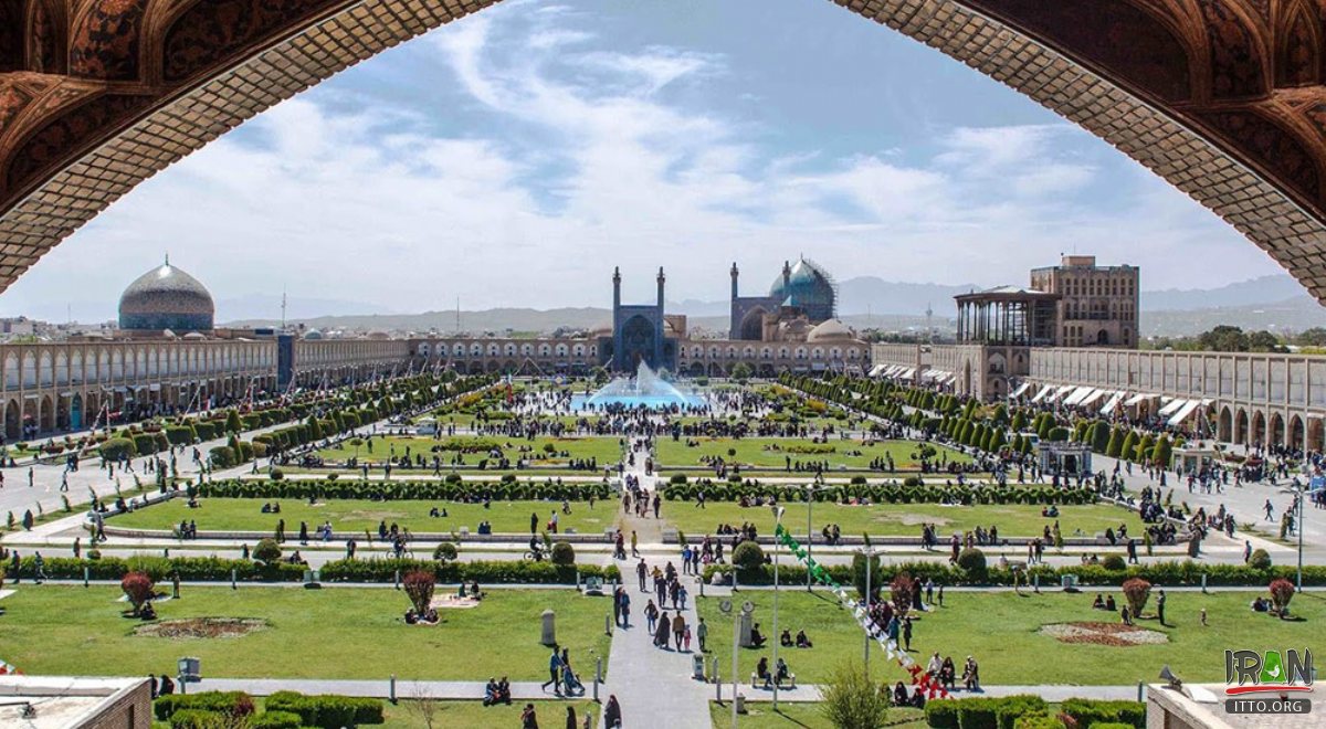 https://itto.org/iran/image-bin/isfahan-naghsh-e-jahan-square.jpg?fillit=1200x660