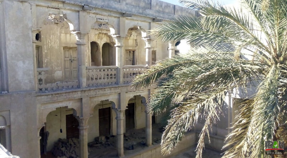 Kazem Historic House - Bastak