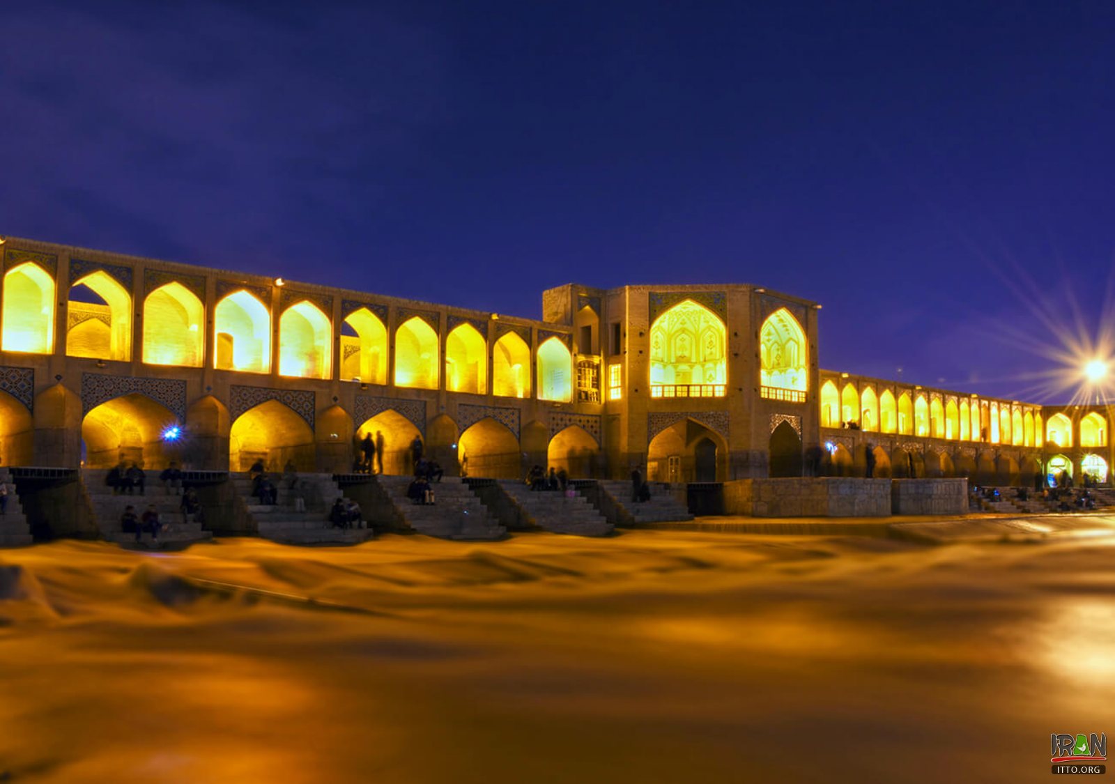 Khajoo Bridge Photo Gallery - Iran Travel And Tourism