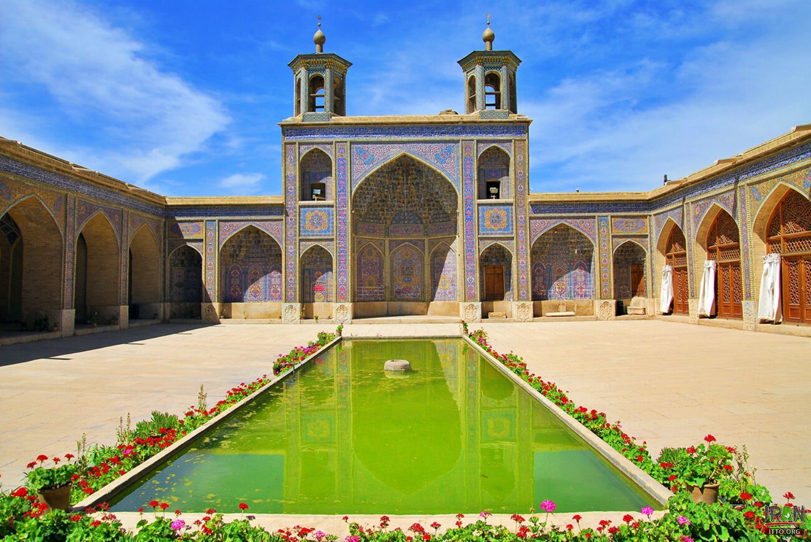 Nasir al-Mulk Mosque Photo Gallery - Iran Travel and Tourism