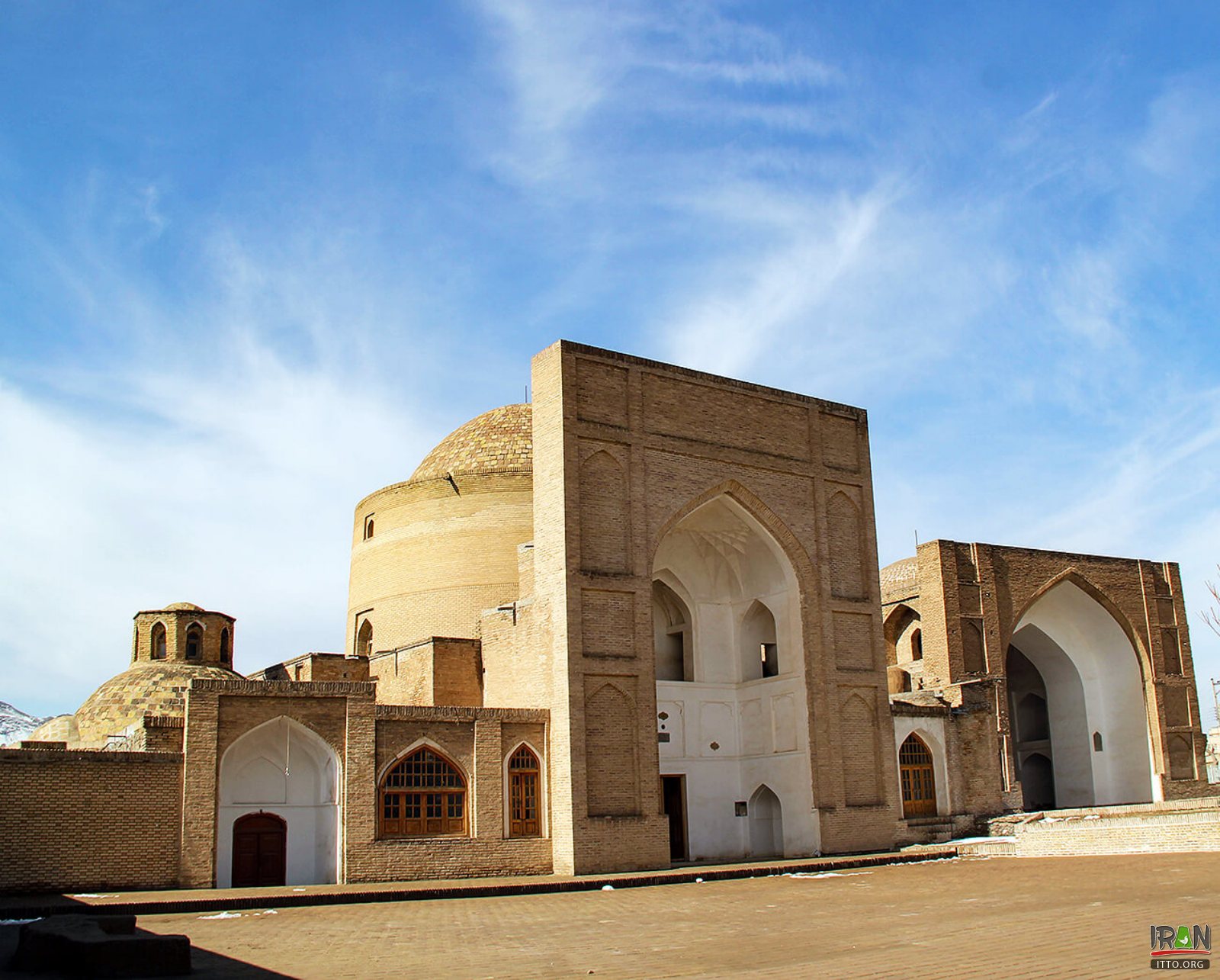 Qutb adDin Haydar Tomb and Mosque Photo Gallery Iran Travel and Tourism