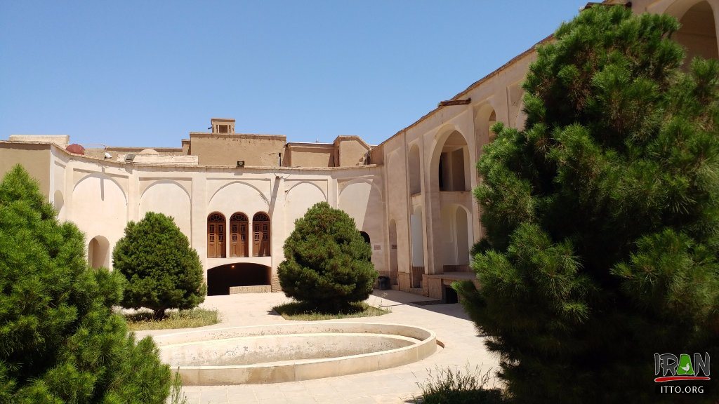 one-of-the-smaller-courtyards.jpeg,Tabatabai Historical House, Khaneh-e Tabatabaei, خانه طباطبایی کاشان,khane tabatabaei, kashan
