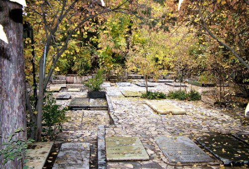 Zahirodoleh Cemetery in Tehran